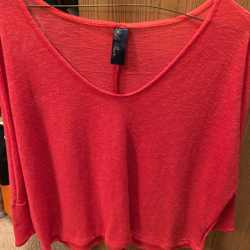 Verrryyyy cute light top